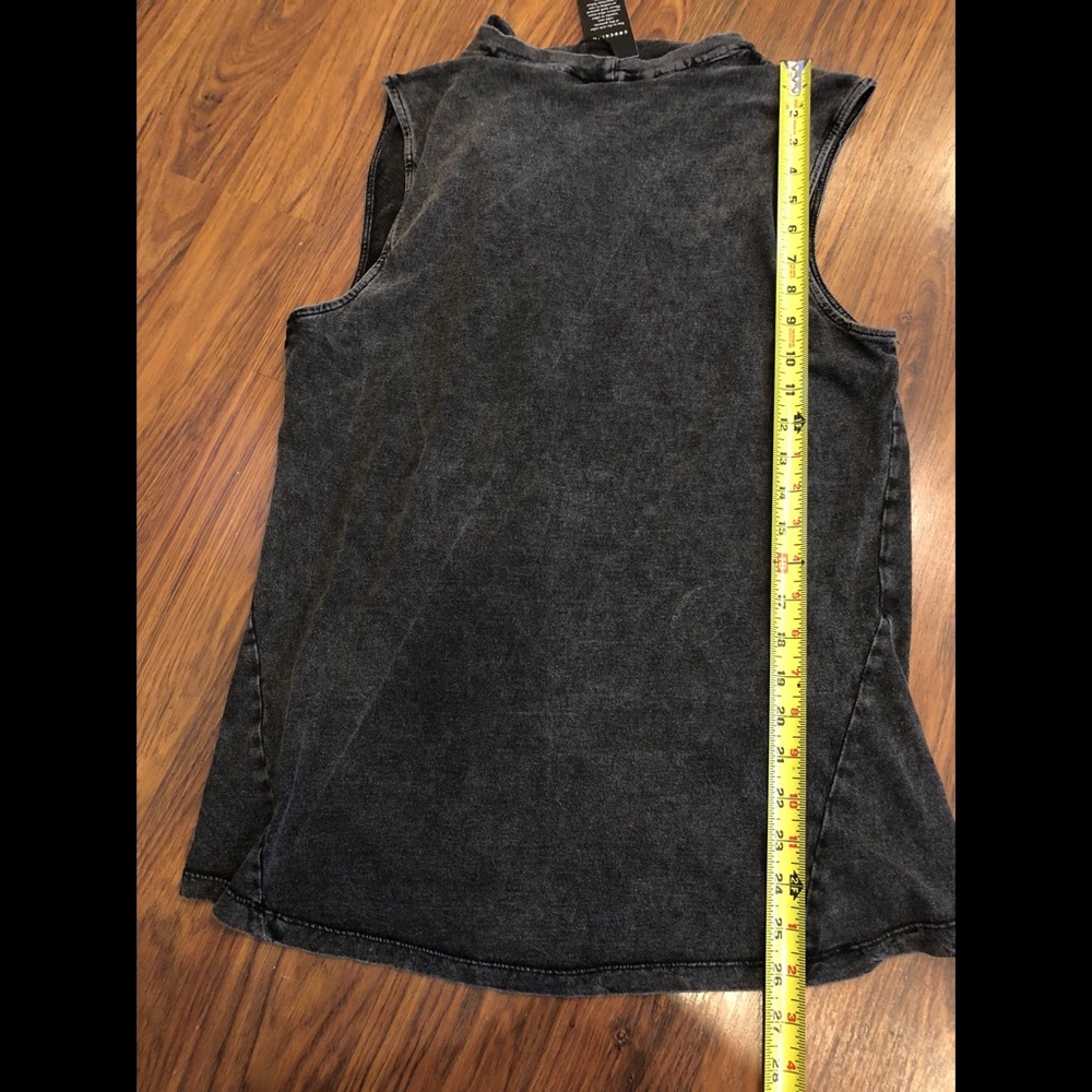 NWT ROCK & REPUBLIC SLEEVELESS TOP - Picture 3 of 5